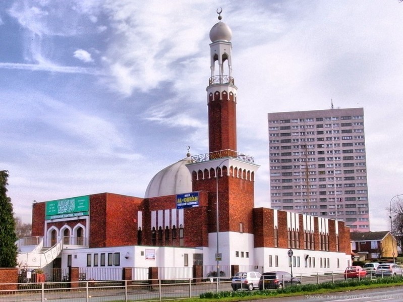 Birmingham-Central-Mosque-in-England